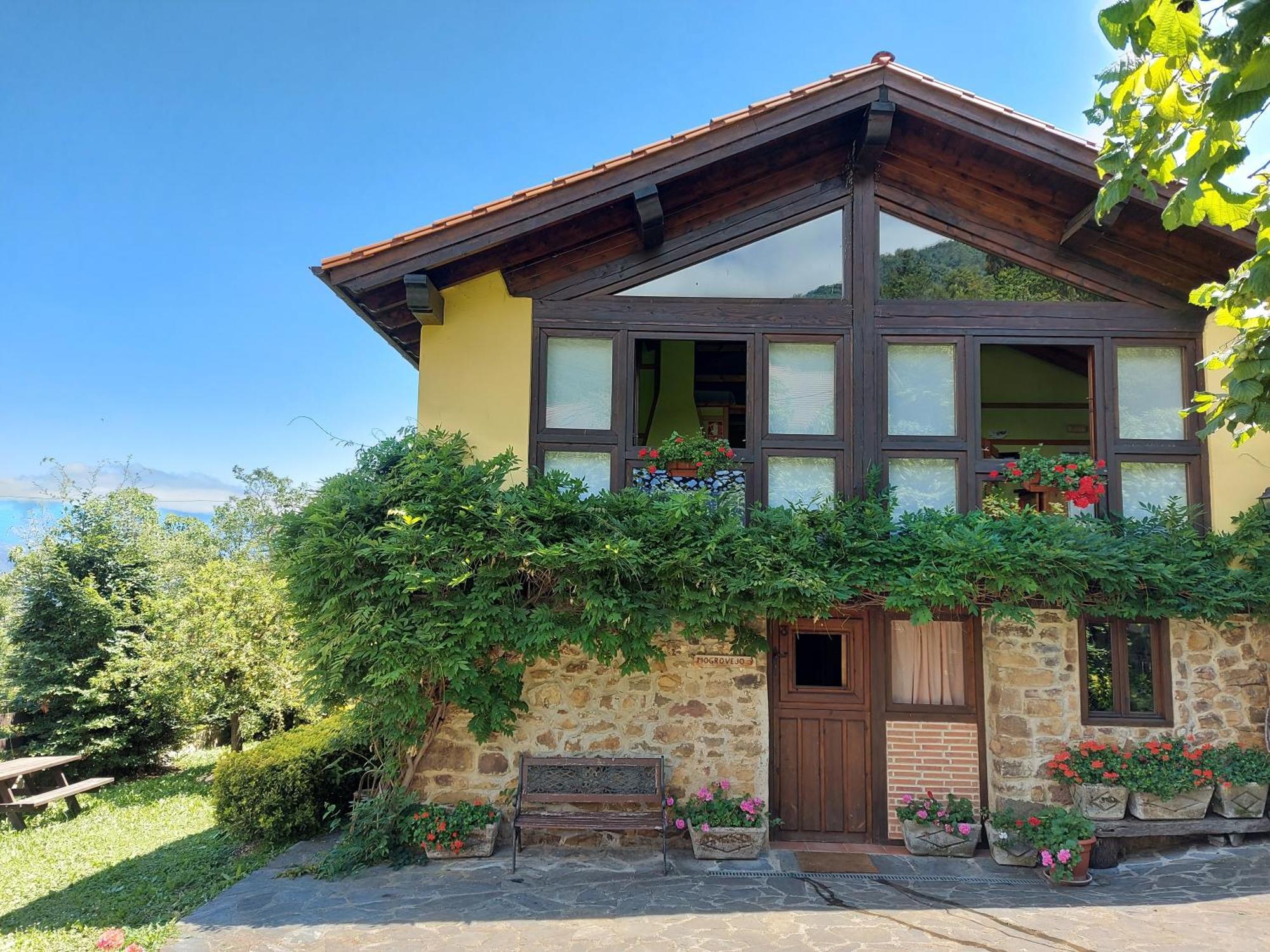 Apartamentos Rurales Los Picos De Redo Camaleño Exteriör bild