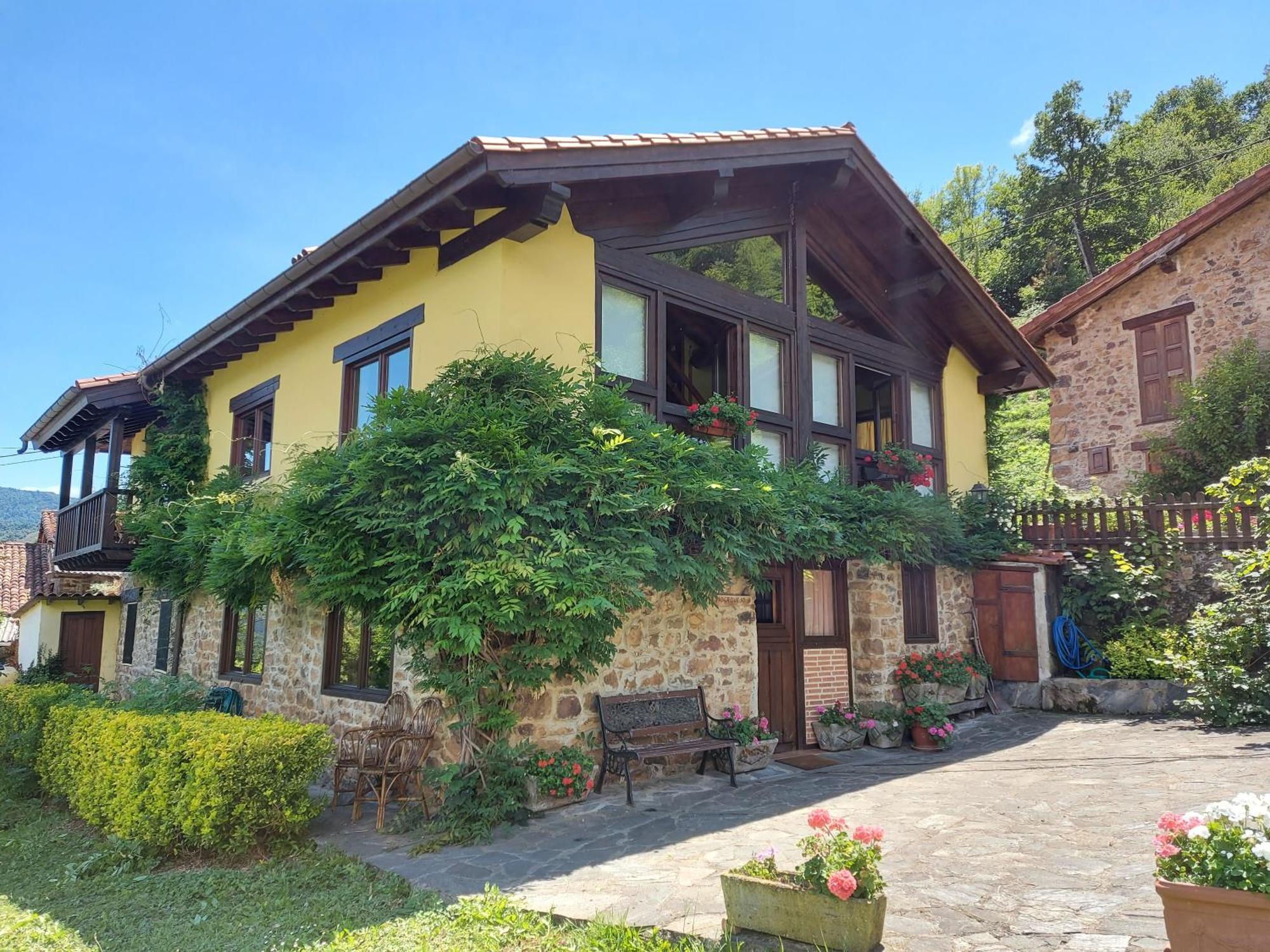 Apartamentos Rurales Los Picos De Redo Camaleño Exteriör bild