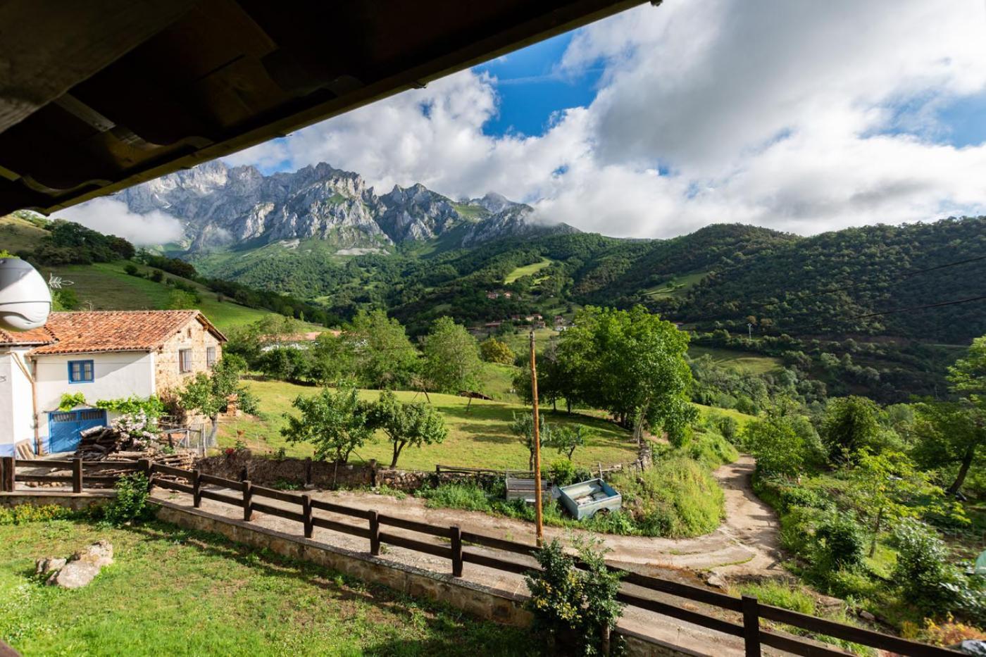 Apartamentos Rurales Los Picos De Redo Camaleño Exteriör bild