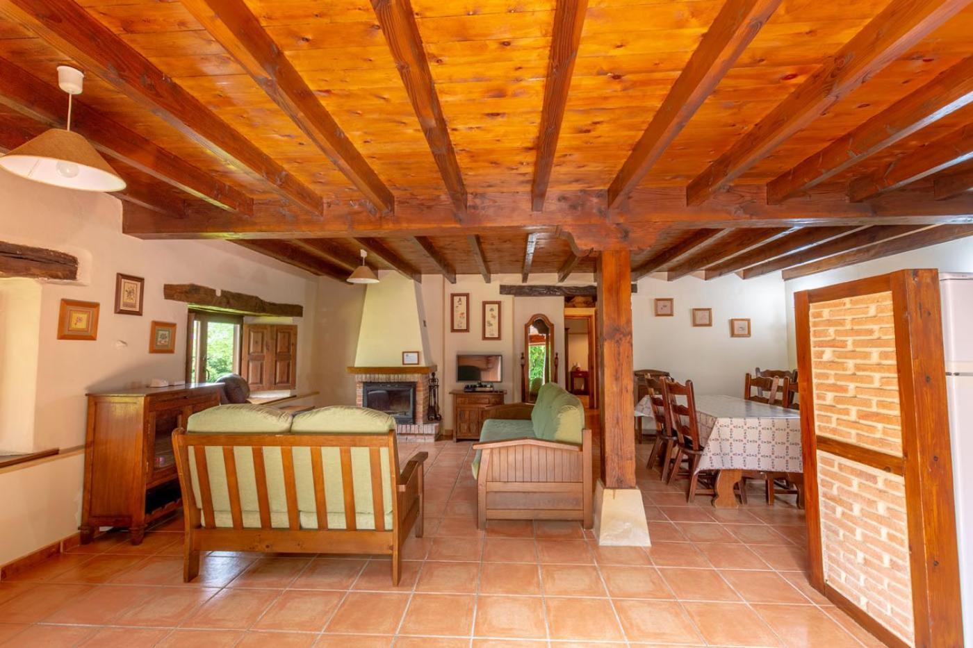 Apartamentos Rurales Los Picos De Redo Camaleño Exteriör bild