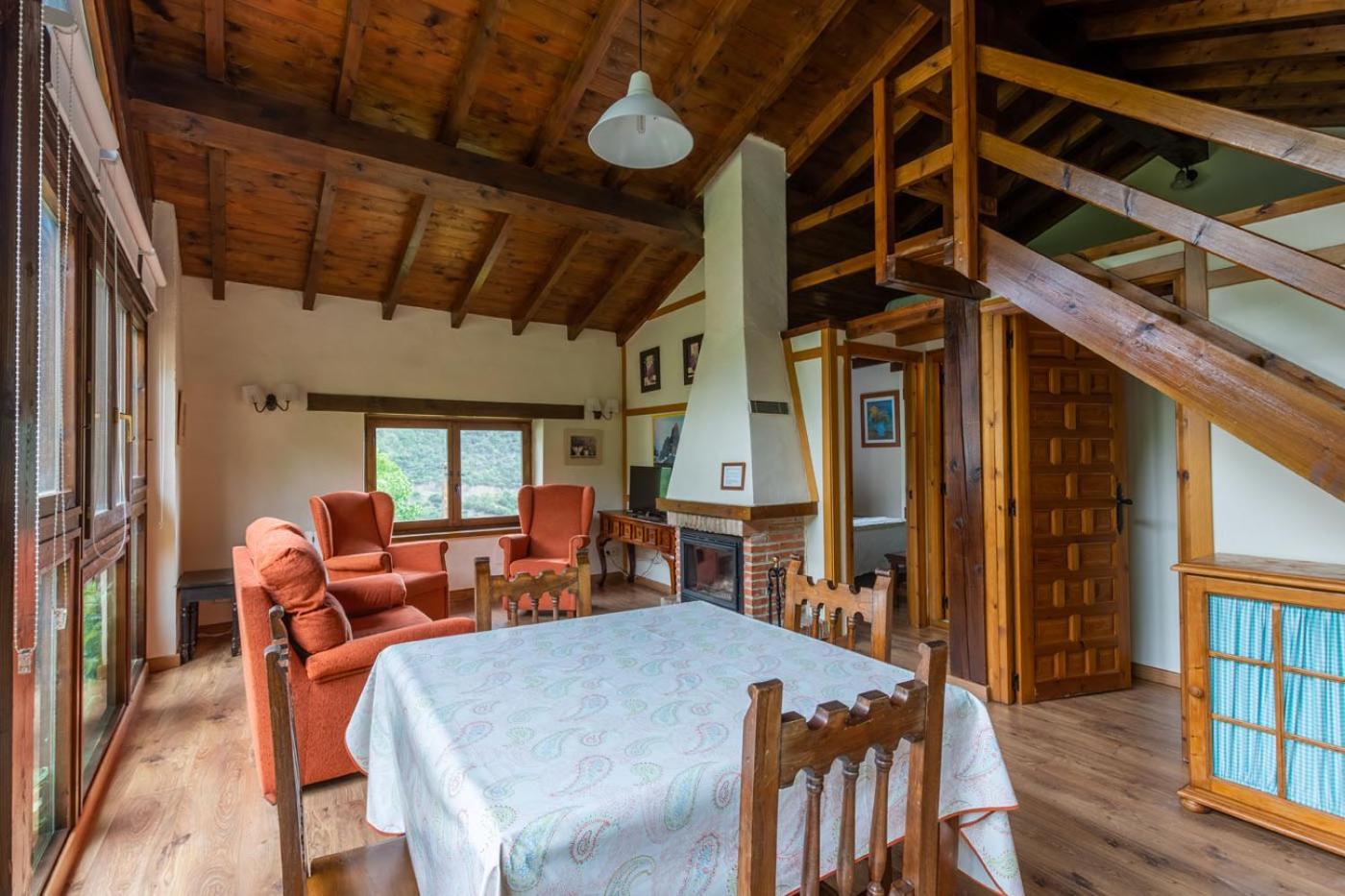 Apartamentos Rurales Los Picos De Redo Camaleño Exteriör bild